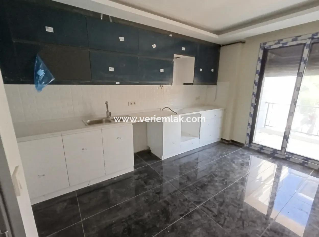 Investment Opportunity In Gözsüzler: Modern And Spacious Apartment!