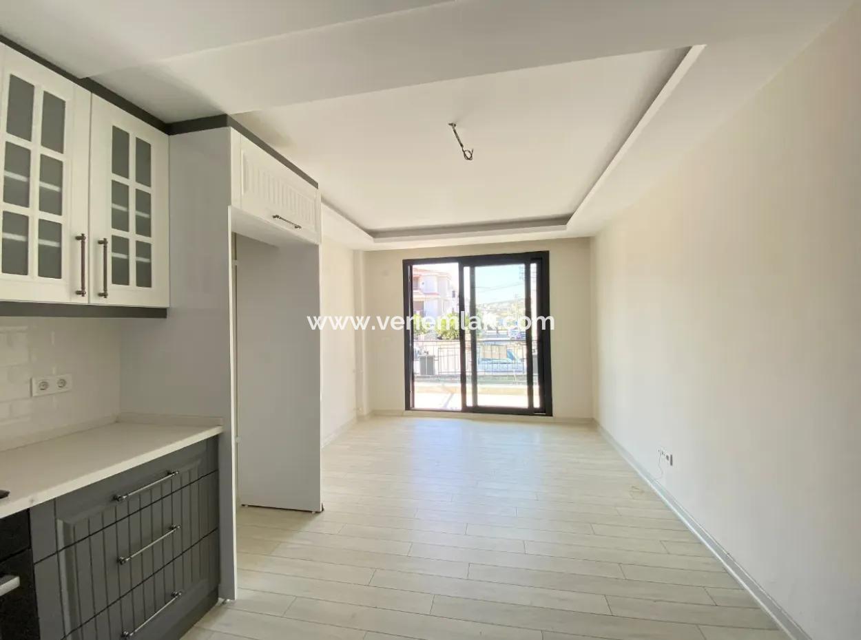 Seferihisar Siğacik Migros Yakini, 1 1, Apartment For Sale