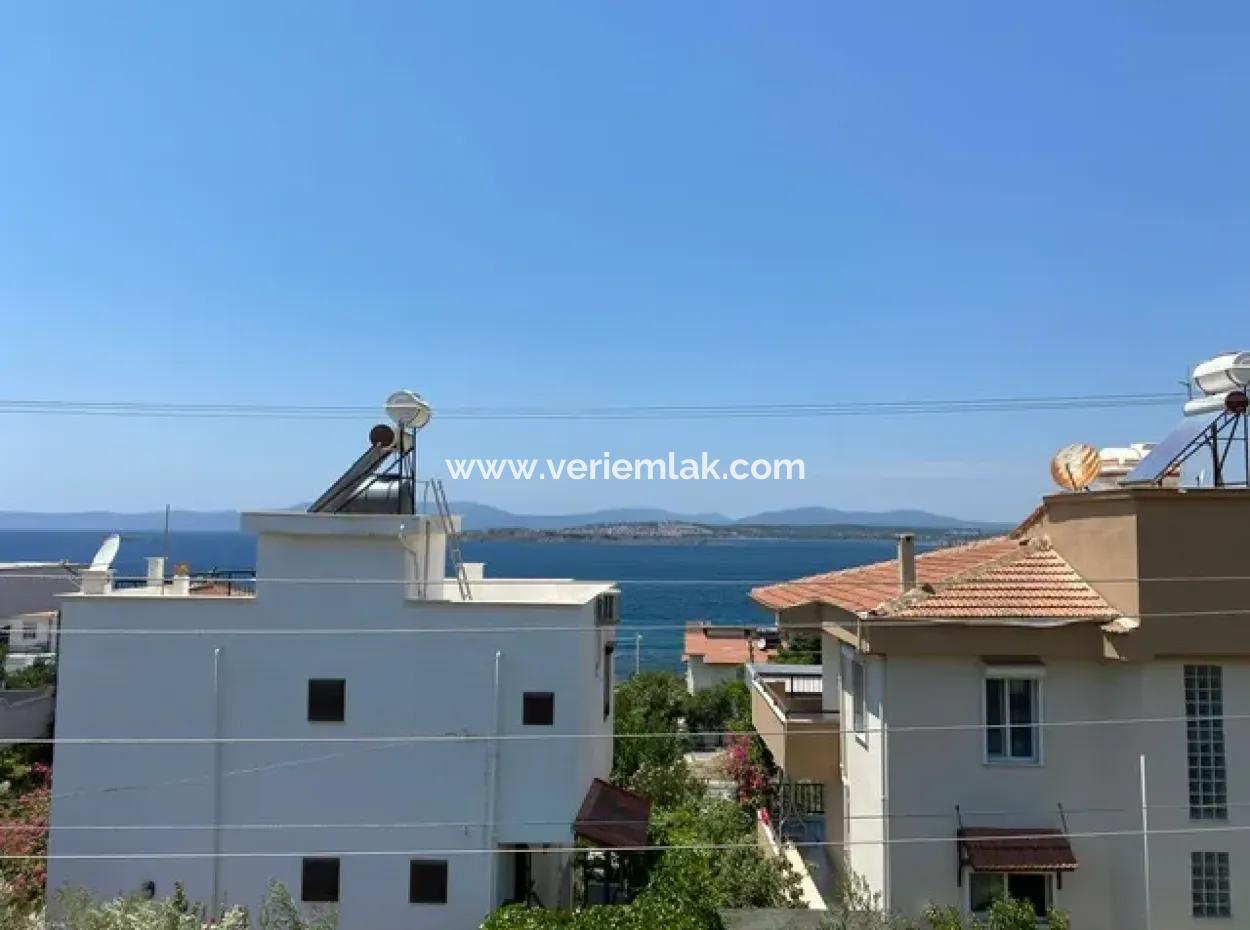 Within Walking Distance Of The Sea In Seferihisar Akarcada, 3 1 Cottage For Sale