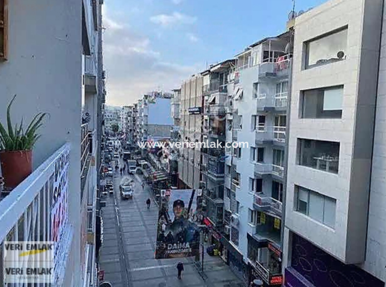 Apartment For Sale On Alsancak Kıbrıs Şehitleri Street, Near Gratis, Watsons, Vodafone, Mions, In An Easy-To-Describe And Accessible Location