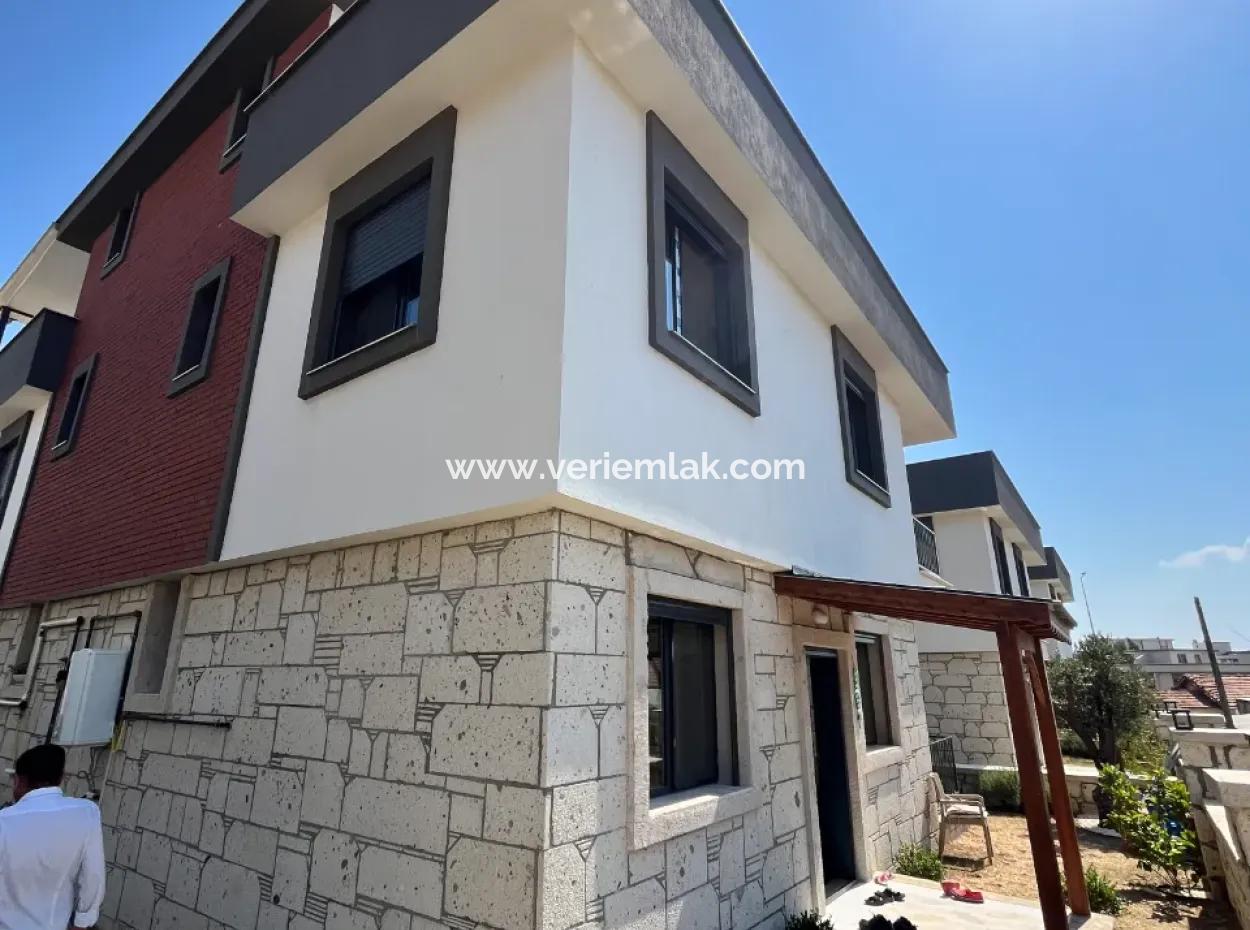 Unique Rental Villa In Seferihisar Çolak İbrahim Bey District!