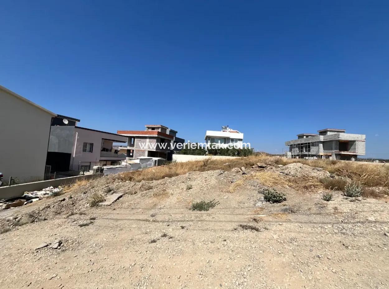 Two Villas Can Be Built! Land For Sale In Seferihisar Tepecik Mahallesi Akarca Region