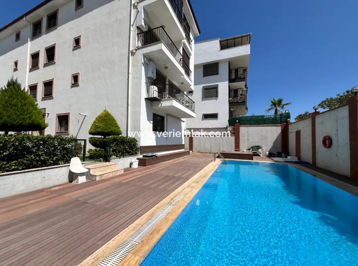 Great Apartment In A Complex With Pool In Seferihisar!