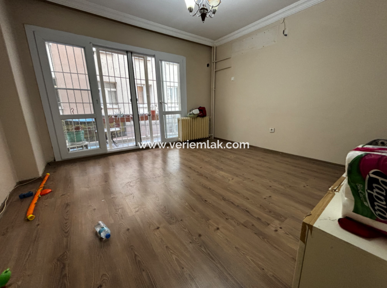 Apartment For Rent On Alsancak Aliçetinkaya Boulevard