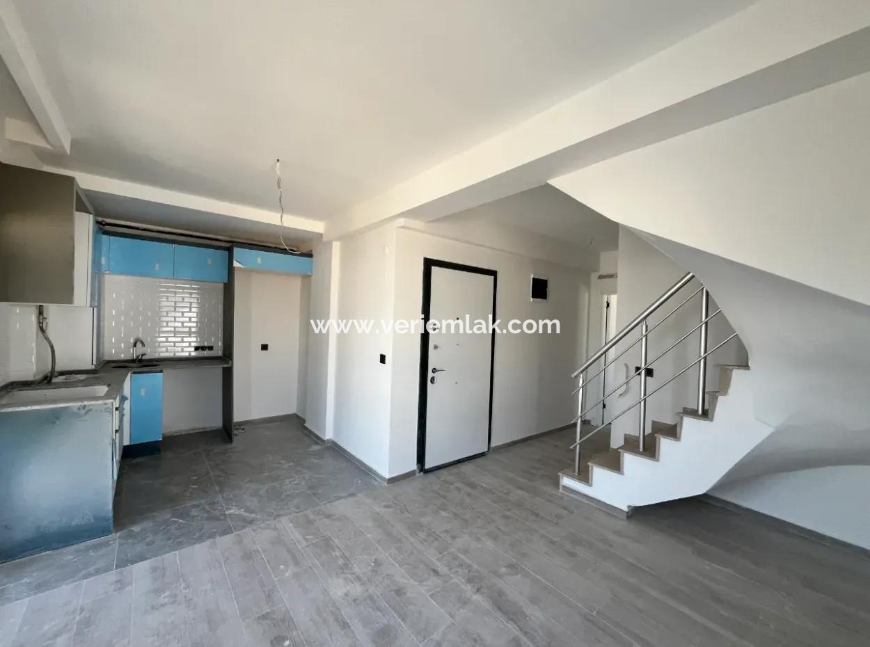 Investment Opportunity In Gözsüzler: Modern Apartment For Sale With Corner Location And Terrace