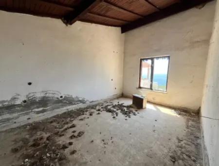 Ready For Renovation! Private Cottage For Sale In Dogankent Complex 