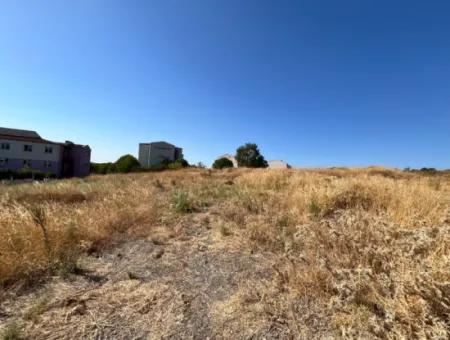 1500M² Land For Investment In Seferihisar Bahçeşehir Region