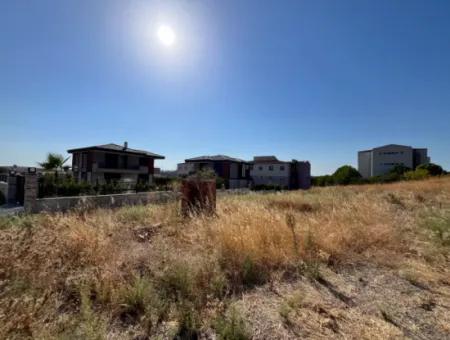 1500M² Land For Investment In Seferihisar Bahçeşehir Region