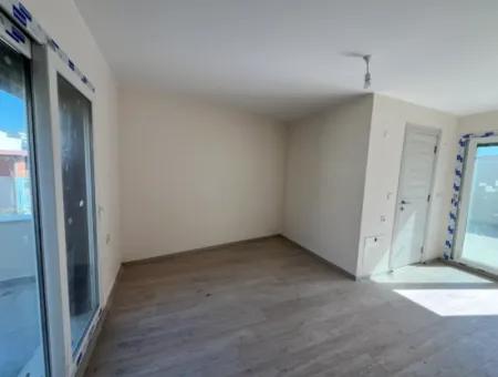 Brand New Duplex Apartment In Seferihisar Çolakibrahimbey Neighborhood! Now Is The Time To Invest!