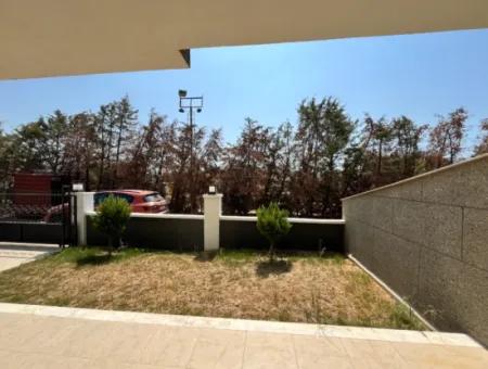 The Address Of Escape From The City! Brand New Villa With Large Garden And Corner Location - Çolakibrahimbey Mahallesi