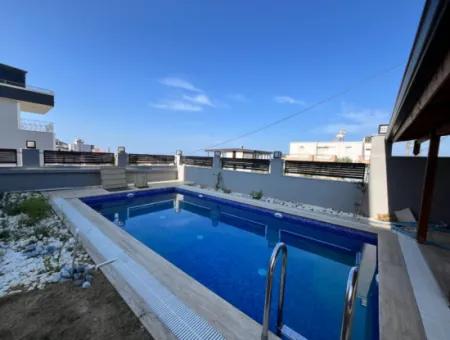 Corner Villa With Sea View And Detached Pool In Akarca Elmastaş