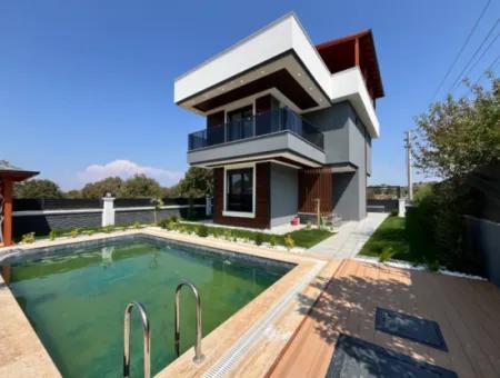 Detached Villa With Pool Within Walking Distance Of The Sea In Akarca Hidirlik Region