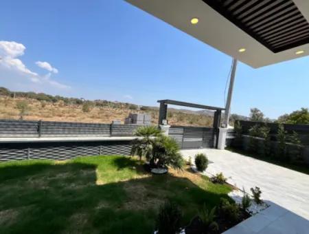 Detached Villa With Pool Within Walking Distance Of The Sea In Akarca Hidirlik Region