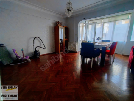 Apartment For Rent On Alsancak Talatpaşa Boulevard