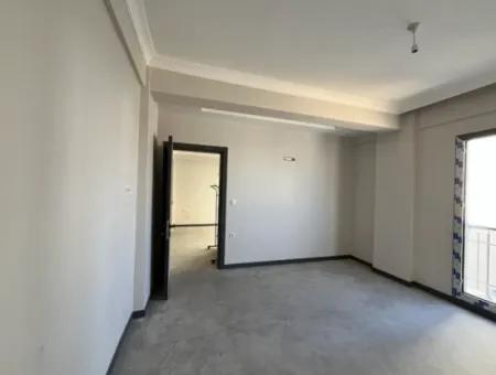 Brand New And Modern Apartment In Seferihisar City Center!