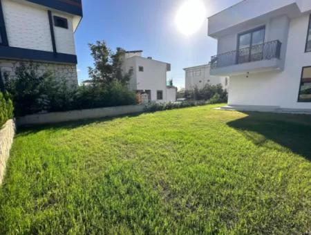 Unique Detached Duplex Villa Close To The Sea In Seferihisar Akarca!