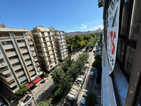 Flat For Sale On Alsancak Poet Eşref Boulevard With Fair View