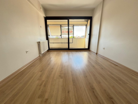 Flat For Sale On Alsancak Poet Eşref Boulevard With Fair View