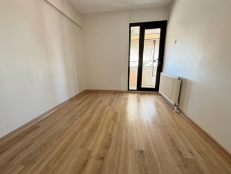 Flat For Sale On Alsancak Poet Eşref Boulevard With Fair View