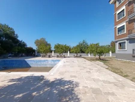 3 1 Apartment For Sale In Seferihisar Hidirlik Neighborhood, In A Complex With Pool And Security!