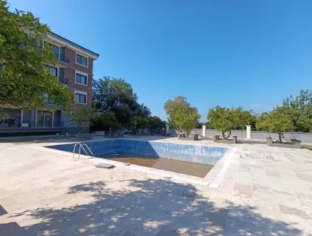 3 1 Apartment For Sale In Seferihisar Hidirlik Neighborhood, In A Complex With Pool And Security!