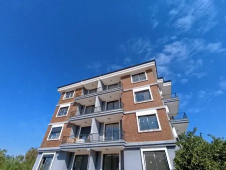 3 1 Apartment For Sale In Seferihisar Hidirlik Neighborhood, In A Complex With Pool And Security!