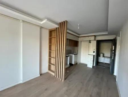 1 1.5 Flat For Sale On The Seferihisar-Kusadasi Road, In A New Building With A Wide Usage Area