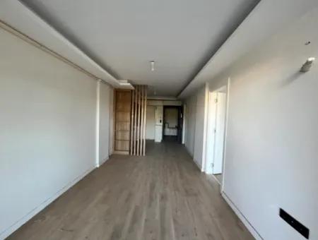 1 1.5 Flat For Sale On The Seferihisar-Kusadasi Road, In A New Building With A Wide Usage Area