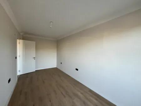 1 1.5 Flat For Sale On The Seferihisar-Kusadasi Road, In A New Building With A Wide Usage Area