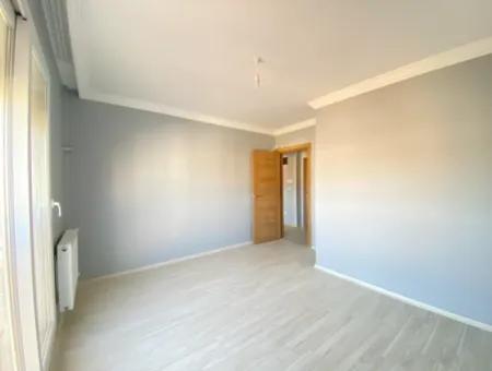 3 1 Apartment For Sale With Closed Kitchen In Corner Location In Seferihisar Hidirlik Neighborhood