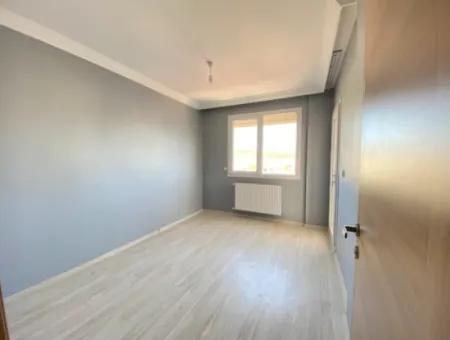 3 1 Apartment For Sale With Closed Kitchen In Corner Location In Seferihisar Hidirlik Neighborhood