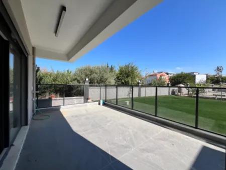 Brand New 3 1 Apartment In A Complex With Pool In Seferihisar | 140 M² | En-Suite Bathroom | Separate Kitchen | Terrace With View | Large Landscaping Areas | Spacious Living