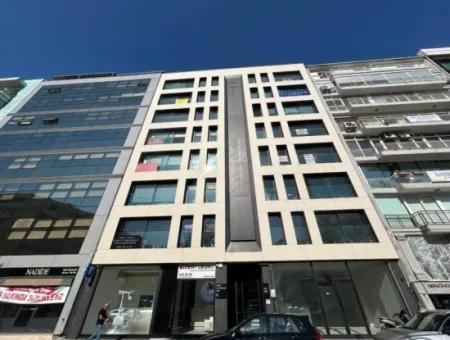 Workplace For Rent In A New Building On Cumhuriyet Boulevard Opposite The Alsancak 9 Eylül Rectorate