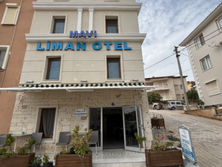 Hotel For Rent In Çeşme Marina With 13 Rooms Seated Customers, High Reviews And High Ratings On All Sites Without Customer Problems