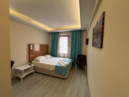 Hotel For Rent In Çeşme Marina With 13 Rooms Seated Customers, High Reviews And High Ratings On All Sites Without Customer Problems