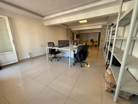 1St Floor Renovated Rental Office/Office On Alsancak Kıbrıs Martyrs Street Above The Warehouse Store