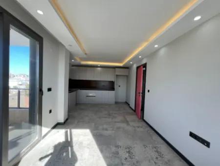 Modern 1 1 Apartment In Seferihisar Gözsüzler - Underfloor Heating, Wood Detailed And Zero!