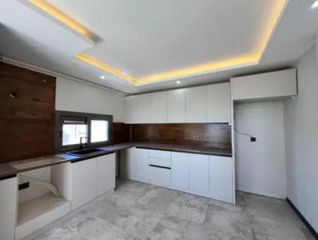 Modern 1 1 Apartment In Seferihisar Gözsüzler - Underfloor Heating, Wood Detailed And Zero!