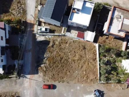 Two Villas Can Be Built! Land For Sale In Seferihisar Tepecik Mahallesi Akarca Region