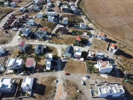 Two Villas Can Be Built! Land For Sale In Seferihisar Tepecik Mahallesi Akarca Region