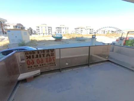 Brand New 1 1 Apartment With Large Balcony In Seferihisar Gözsüzler