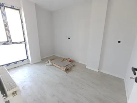 Brand New 1 1 Apartment With Large Balcony In Seferihisar Gözsüzler