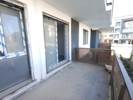 Brand New 1 1 Apartment With Large Balcony In Seferihisar Gözsüzler