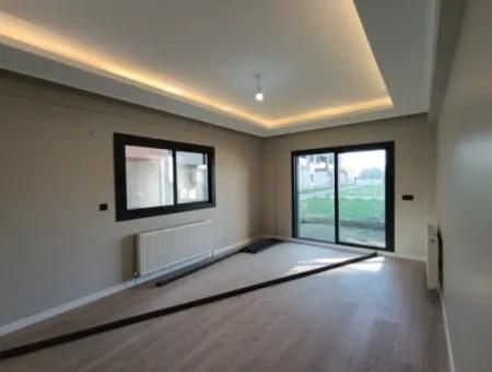 2 1 Brand New Apartment With Separate Kitchen In A Complex With Garden, Pool And Security In Seferihisar Camikebir Neighborhood!