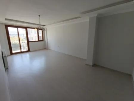 Near Mehmet Izdal Primary School, 3 1 Spacious Apartment For Rent With Balcony