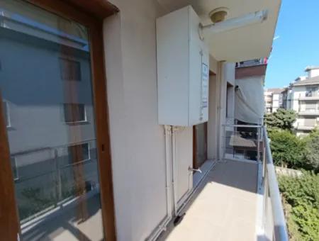 Near Mehmet Izdal Primary School, 3 1 Spacious Apartment For Rent With Balcony