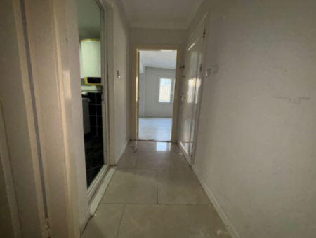 Modern And Centrally Located Apartment For Rent Close To Alsancak Cyprus Martyrs!