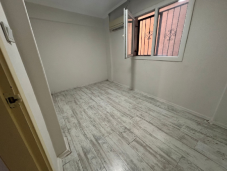 Modern And Centrally Located Apartment For Rent Close To Alsancak Cyprus Martyrs!