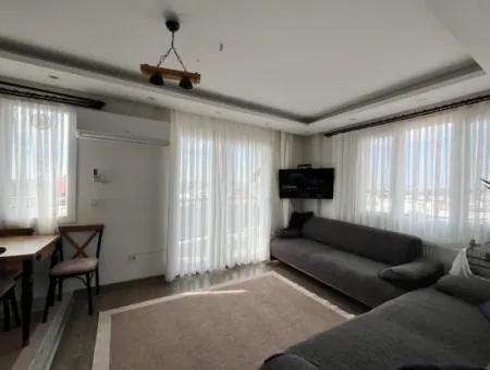 Spacious And Bright 2 1 Apartment With Elevator In Seferihisar Camiikebir!