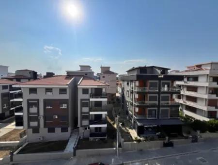 Seferihisar Camiikebir District, Gözsüzler District, Corner Location, Pool Complex In A Brand New 2 1 Apartment!